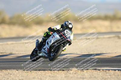 media/Dec-07-2025-CVMA (Sun) [[3e7d2de5dc]]/Race 18-Formula Twins-Formula 40 UL/